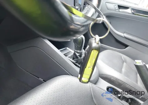 2017 Volkswagen Jetta 1.8T Sel from USA, damaged, VIN 3VWL17AJ3HM212228